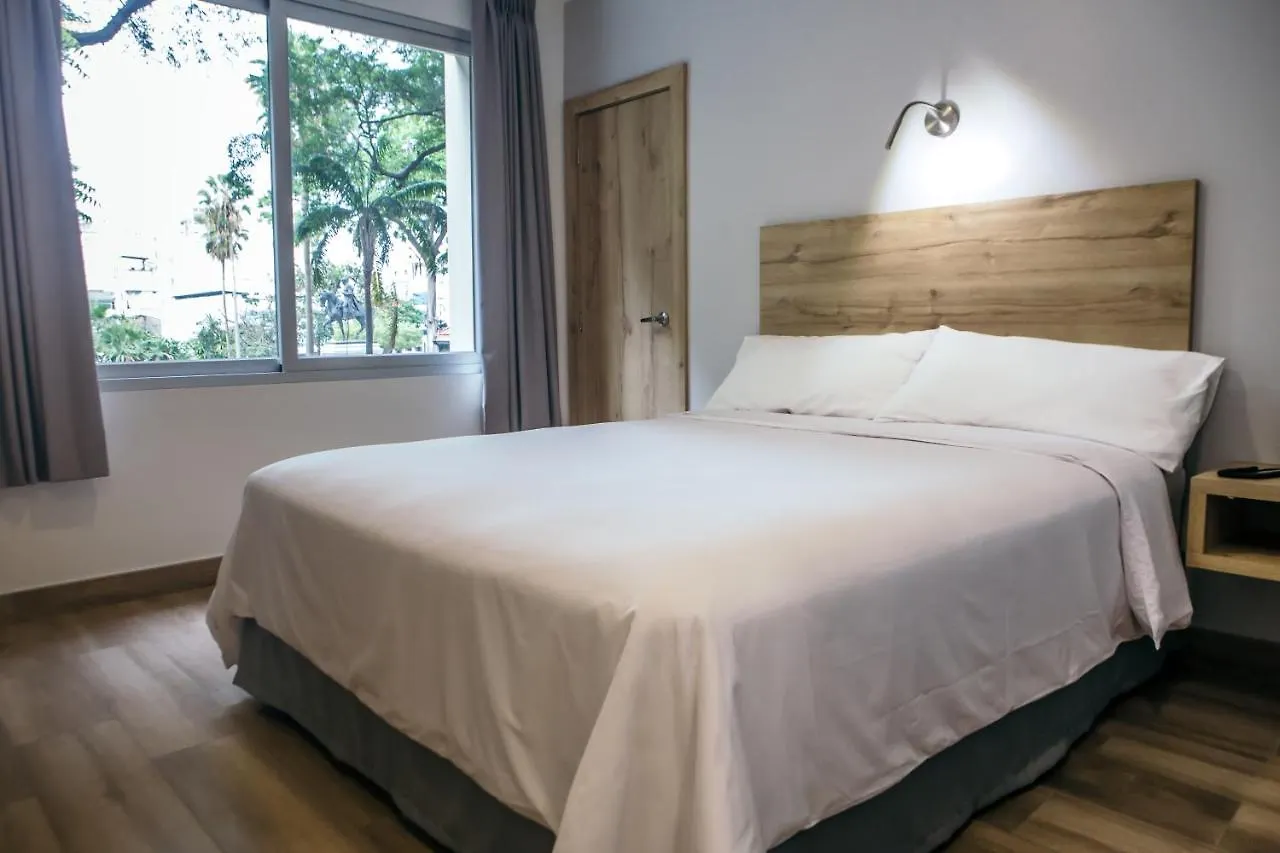 The Park Hotel Guayaquil 3*,